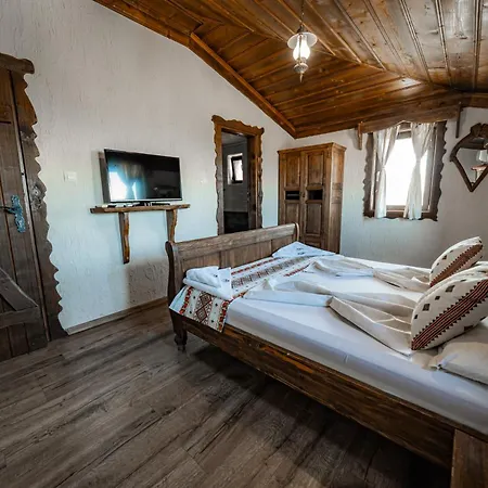 Къща за гости Complex Starite Kashti 4*
